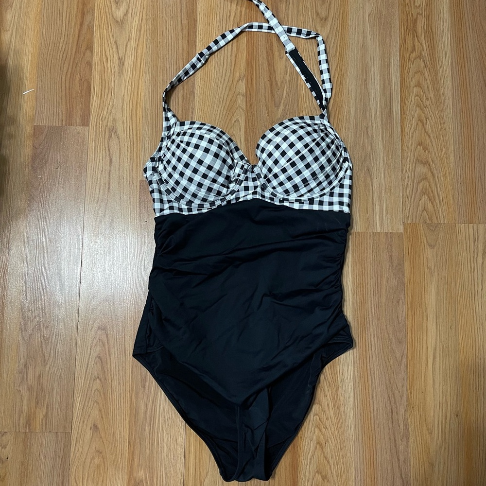 Cupshe Elegant Black Swimsuit